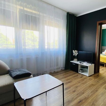Apartamenty Teatralne Гожов Велкополски Екстериор снимка