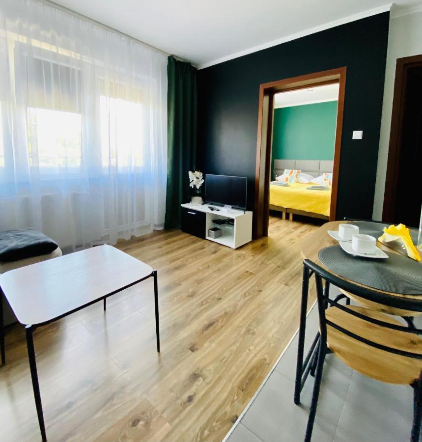Apartamenty Teatralne Гожов Велкополски Екстериор снимка