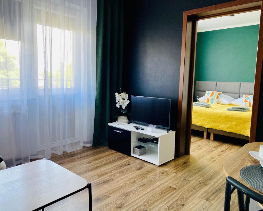 Apartamenty Teatralne Гожов Велкополски Екстериор снимка